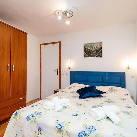 בית הארחה Fausta Old Town *