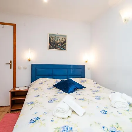 Fausta Old Town Πανσιόν *